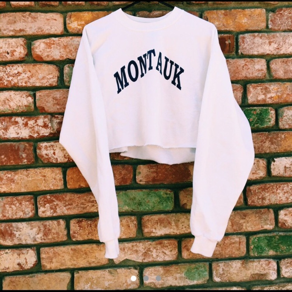 White cropped sweatshirt